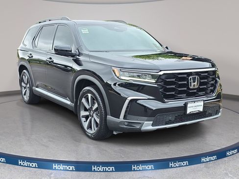 Used 2023 Honda Pilot Elite image 4