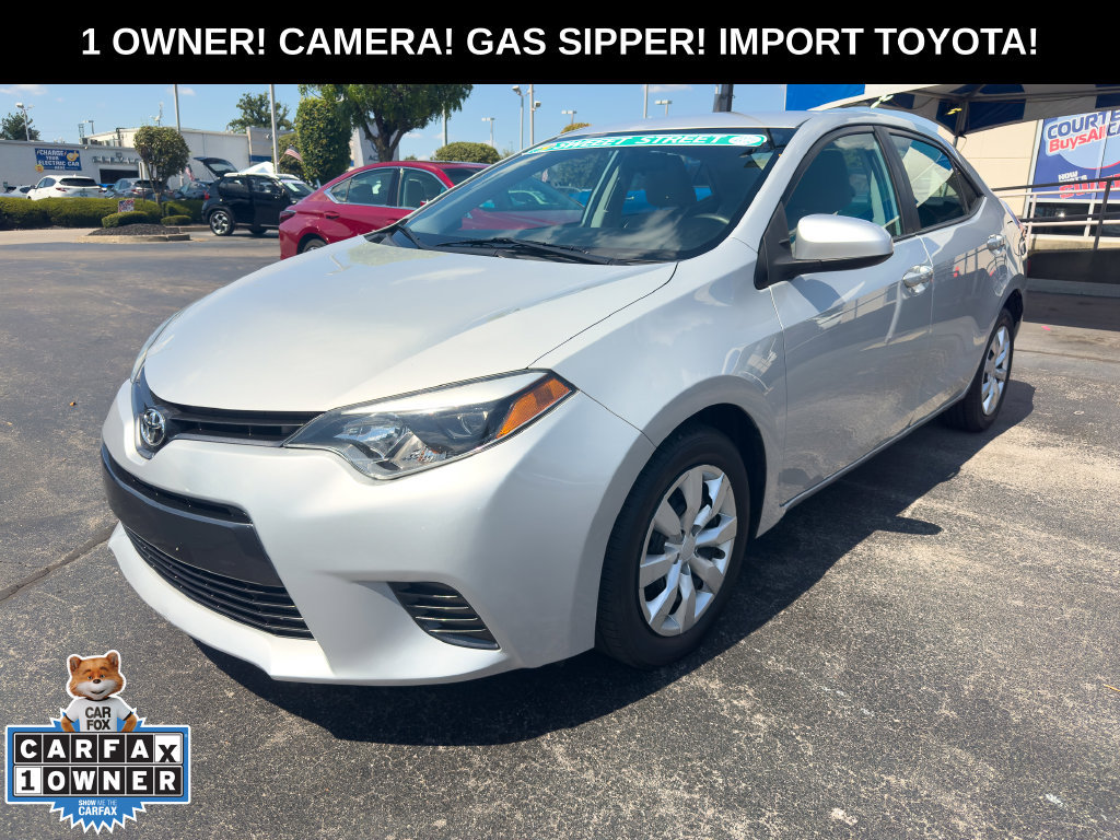 Used 2015 Toyota Corolla LE FWD image 1