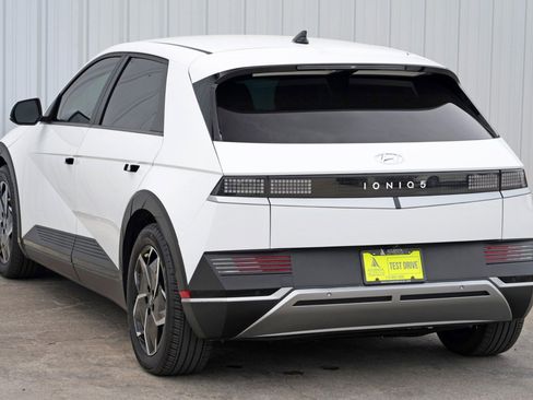 Used 2023 Hyundai Ioniq 5 SEL image 45