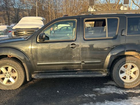 Used 2008 Nissan Pathfinder SE w/ Premium Pkg image 8