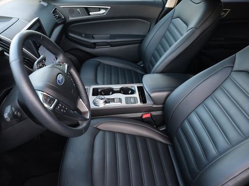 Used 2022 Ford Edge SEL w/ Convenience Package image 14