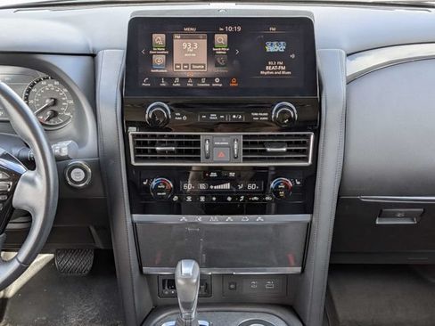 Used 2022 Nissan Armada SV w/ SV Appearance Package RWD image 17