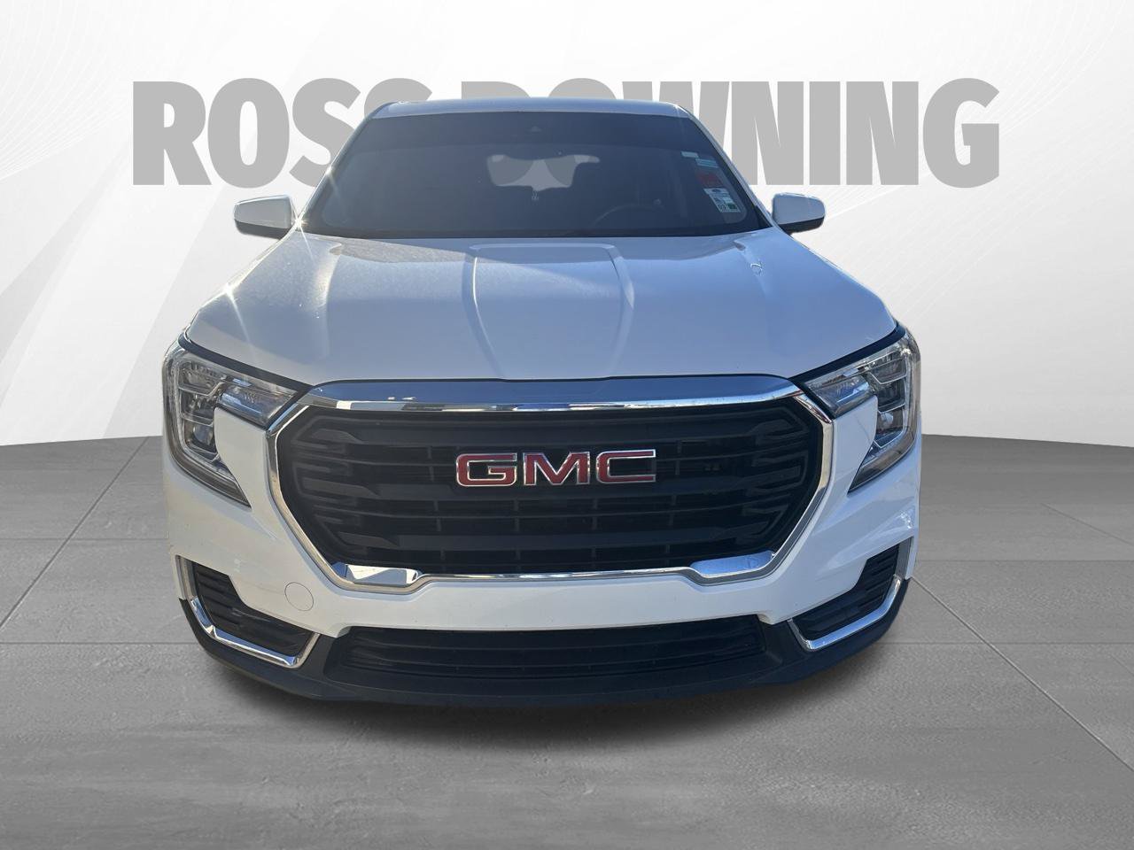 Used 2022 GMC Terrain SLE FWD image 2