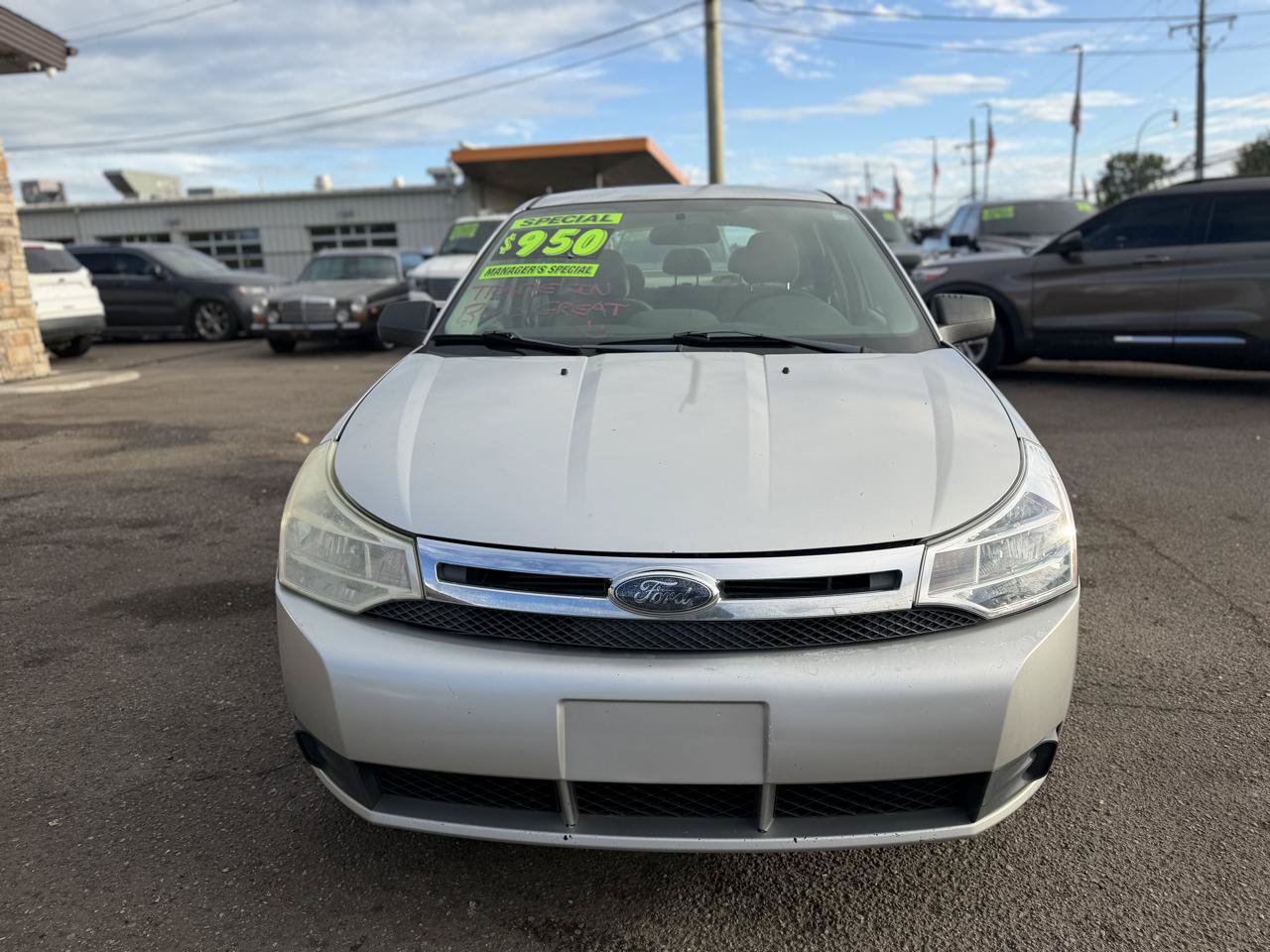 Used 2009 Ford Focus SE FWD image 4
