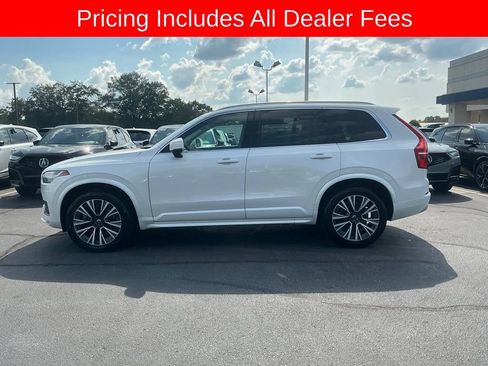 Used 2022 Volvo XC90 T6 Momentum AWD/4WD image 2
