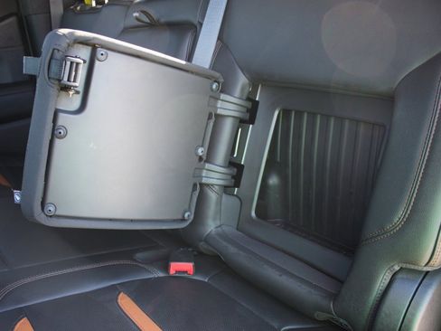 Used 2020 GMC Sierra 1500 AT4 w/ AT4 Premium Package image 6