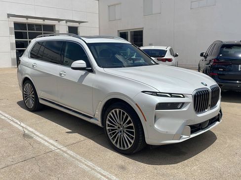 Used 2024 BMW X7 xDrive40i w/ Premium Package AWD/4WD image 2