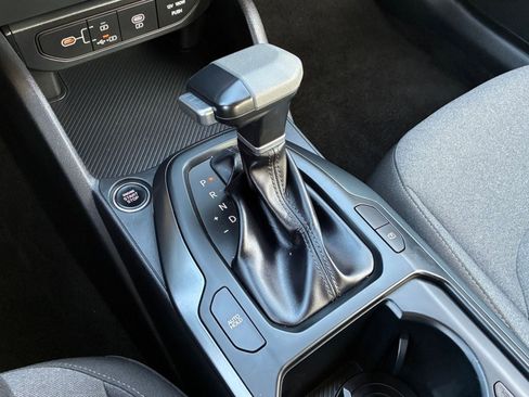 Used 2025 Kia K4 LXS image 41