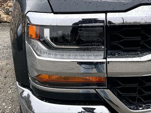 Used 2019 Chevrolet Silverado 1500 LT w/ All Star Edition image 26