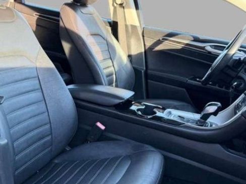 Used 2016 Ford Fusion SE w/ Equipment Group 202A image 19