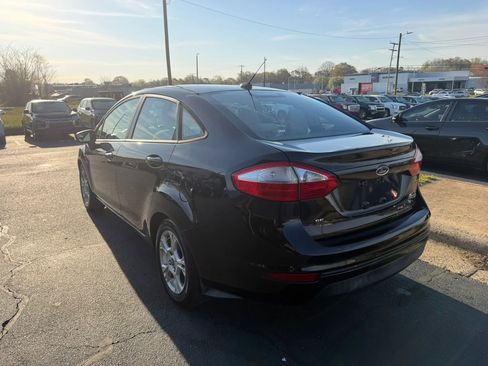 Used 2014 Ford Fiesta SE image 5