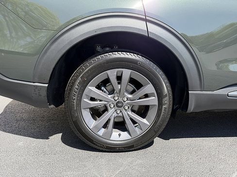 Used 2024 Ford Explorer XLT w/ Equipment Group 202A AWD/4WD image 8
