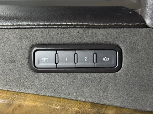 Used 2019 Cadillac Escalade Luxury AWD/4WD image 31