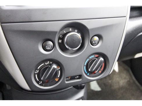 Used 2015 Nissan Versa Note S Plus image 24