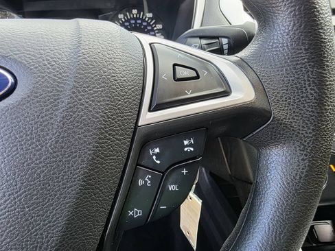 Used 2016 Ford Fusion SE FWD image 25