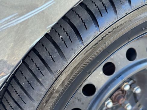 Used 2016 Toyota Corolla LE image 11