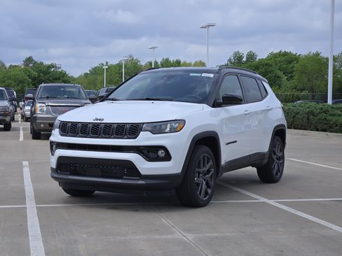 New 2026 Jeep Compass Limited AWD/4WD image 2