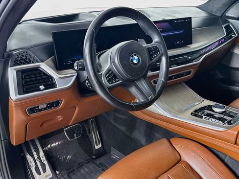 Used 2023 BMW X7 xDrive40i w/ Executive Package AWD/4WD image 4