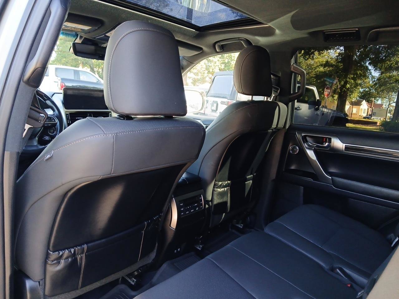 Used 2023 Lexus GX 460 Premium w/ Premium Plus Package AWD/4WD image 14
