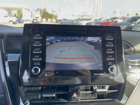 Used 2023 Toyota Camry SE image 19
