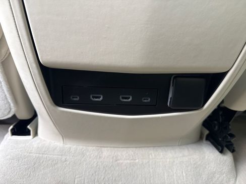 Used 2022 Cadillac Escalade Sport Platinum w/ Heavy-Duty Trailer Package image 12