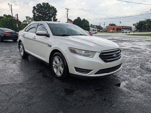 Used 2014 Ford Taurus SEL FWD image 4