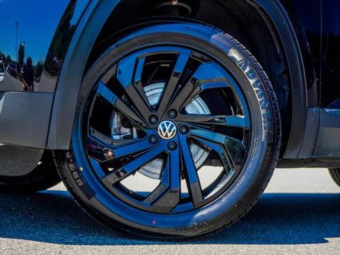 Used 2022 Volkswagen Atlas SE FWD image 2