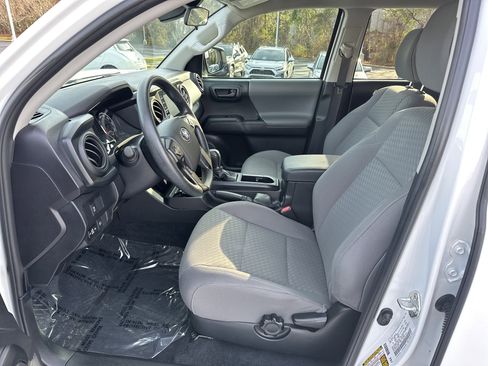 Used 2023 Toyota Tacoma TRD Off-Road image 16