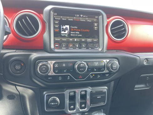 Used 2018 Jeep Wrangler Rubicon image 17
