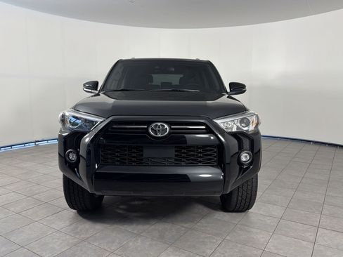 Used 2022 Toyota 4Runner SR5 Premium w/ Moonroof Package RWD image 6