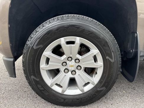 Used 2016 Chevrolet Colorado LT w/ LT Convenience Package RWD image 9