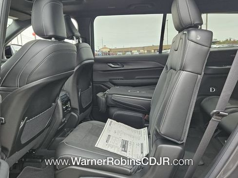 New 2025 Jeep Grand Cherokee L Altitude image 6