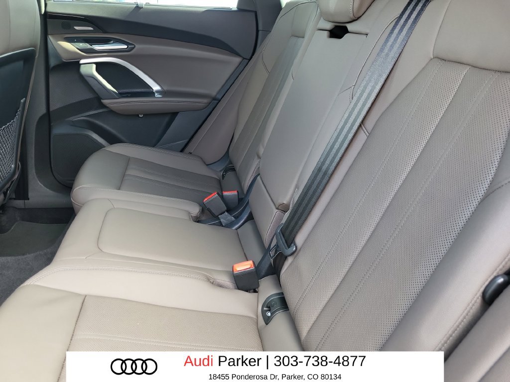 Used 2025 Audi Q5 Premium Plus w/ Premium Plus AWD/4WD image 8