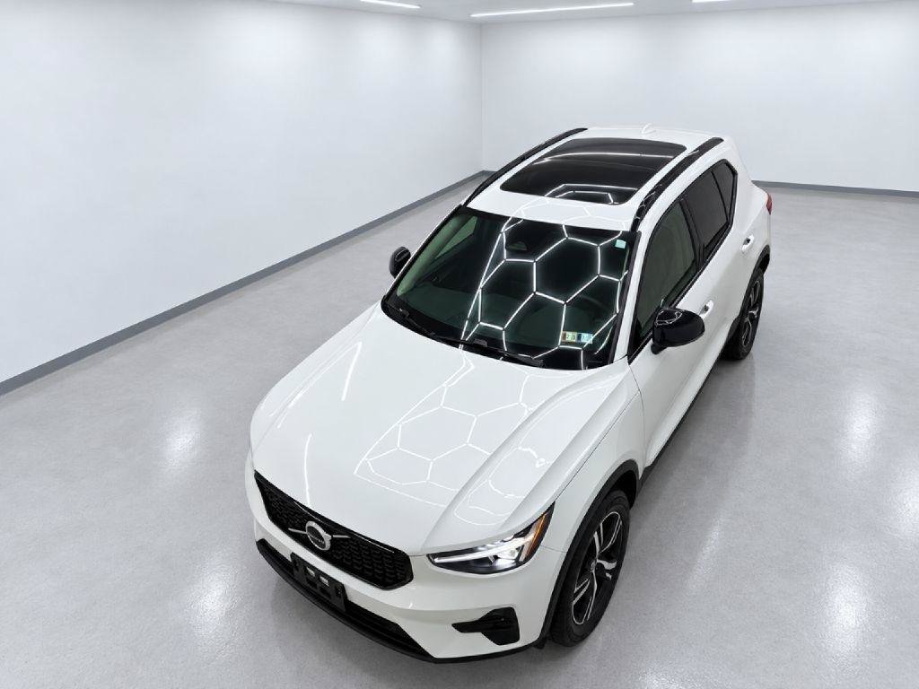 Used 2024 Volvo XC40 B5 Core w/ Climate Package AWD/4WD image 34