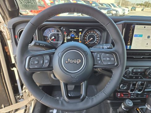 New 2025 Jeep Gladiator Rubicon image 19