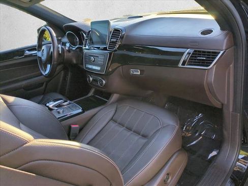 Used 2019 Mercedes-Benz GLS 450 4MATIC image 25