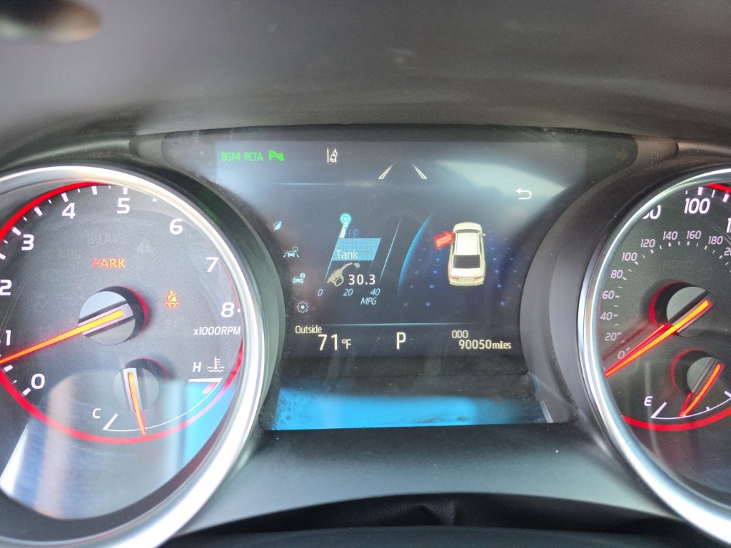 Used 2018 Toyota Camry XSE FWD image 13