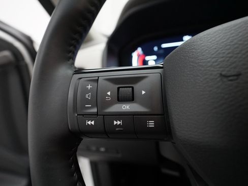 Certified 2025 Nissan Rogue SL w/ Tech Package image 18