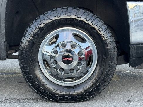 Used 2021 GMC Sierra 3500 SLE w/ SLE Convenience Package image 17