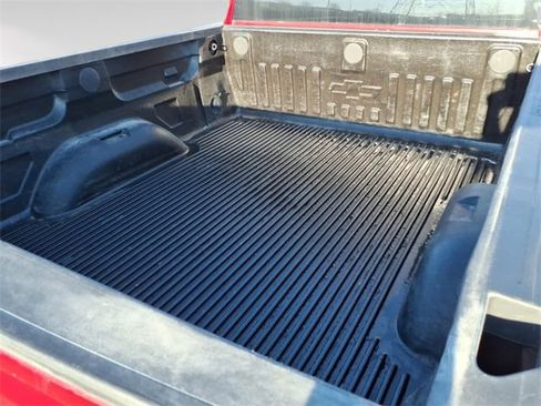 Used 2018 Chevrolet Silverado 1500 LT w/ All Star Edition image 9