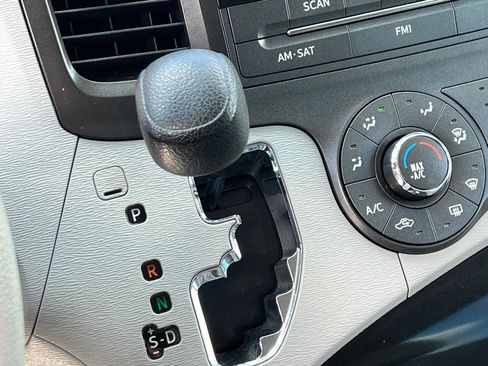 Used 2011 Toyota Sienna FWD image 22