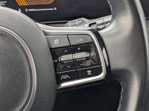 Used 2024 Kia Sorento S image 23