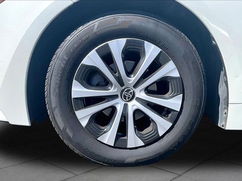 Used 2021 Toyota Corolla LE FWD image 10