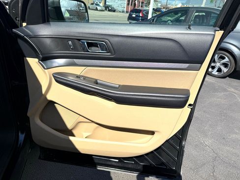 Used 2016 Ford Explorer Base 4WD image 32