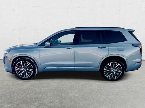 Used 2025 Cadillac XT6 Sport w/ LPO, Floor Liner Package image 8