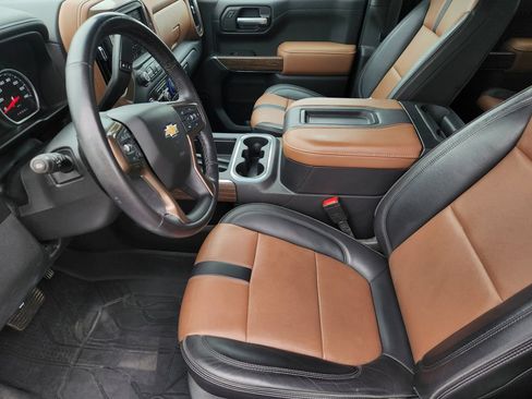Used 2021 Chevrolet Silverado 1500 High Country w/ Technology Package AWD/4WD image 12
