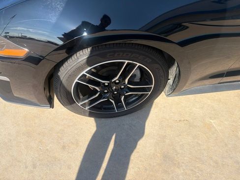 Used 2022 Ford Mustang Premium RWD image 15