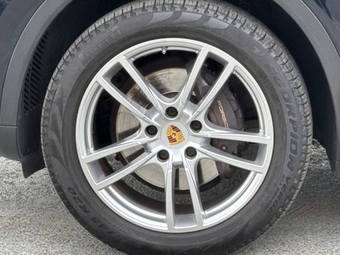 Used 2019 Porsche Cayenne AWD/4WD image 26