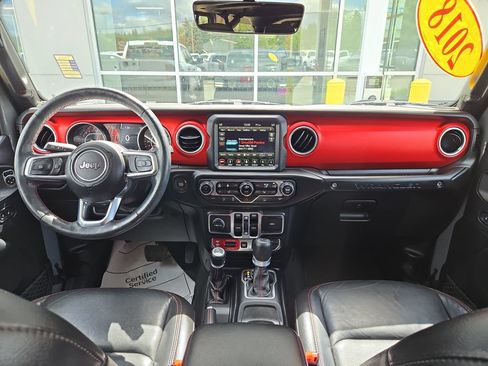 Used 2018 Jeep Wrangler Unlimited Rubicon AWD/4WD image 17