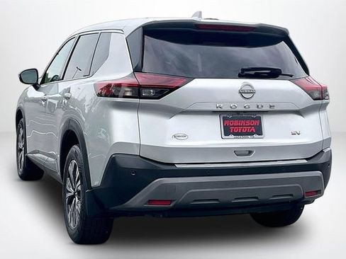 Used 2022 Nissan Rogue SV FWD image 12